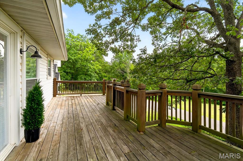 6521 Woodland Drive