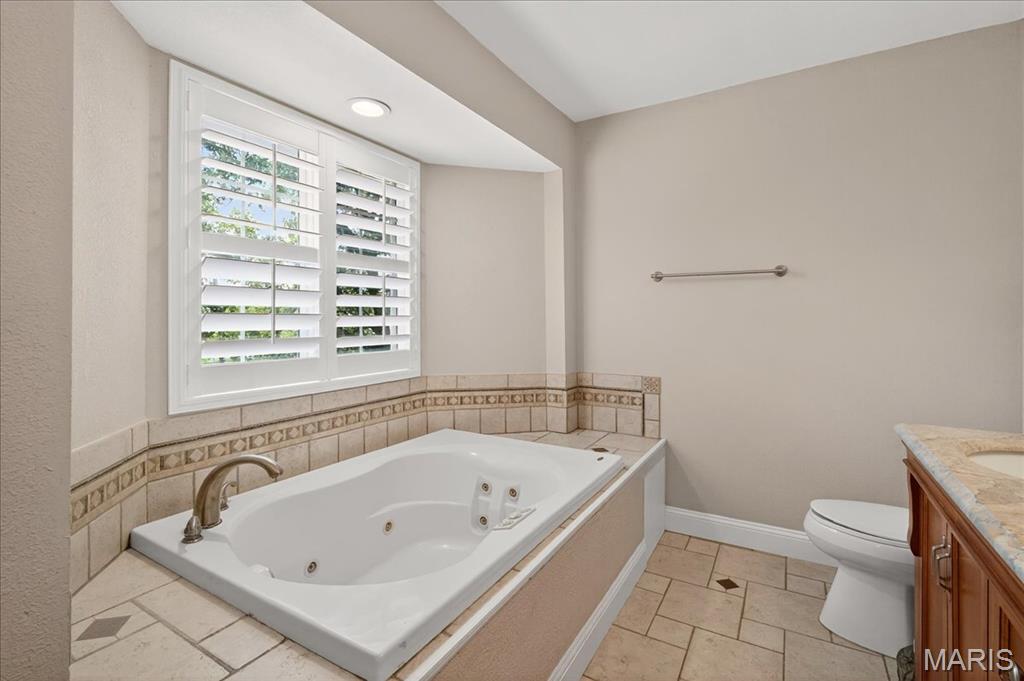 6521 Woodland Drive
