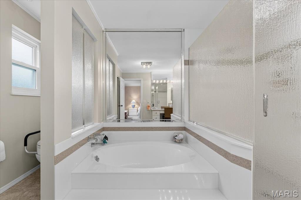 12511 Royal Manor Drive
