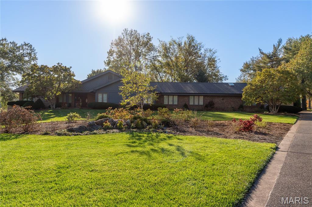 8 Number Two Green Drive