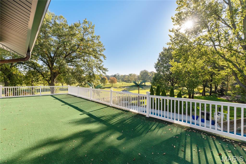 8 Number Two Green Drive