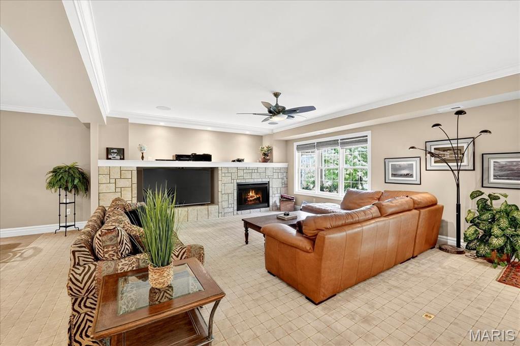 258 Meadowbrook Country Club Estate
