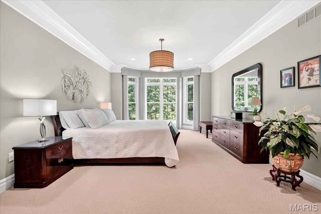 258 Meadowbrook Country Club Estate