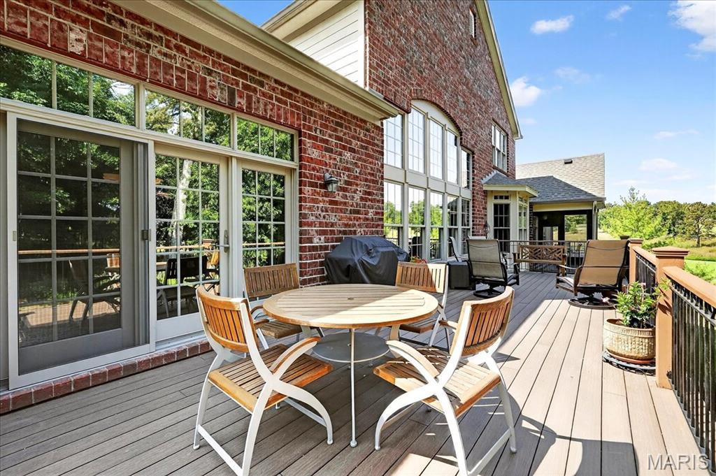 258 Meadowbrook Country Club Estate