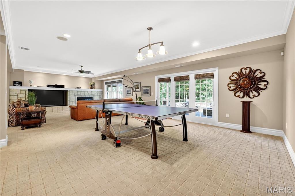 258 Meadowbrook Country Club Estate