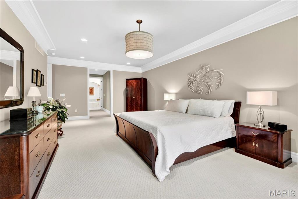 258 Meadowbrook Country Club Estate