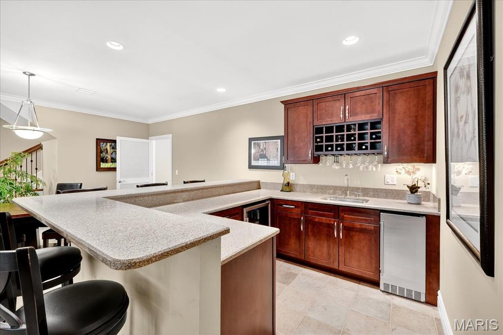 258 Meadowbrook Country Club Estate