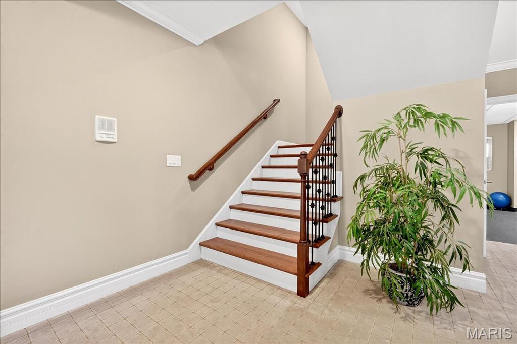 258 Meadowbrook Country Club Estate