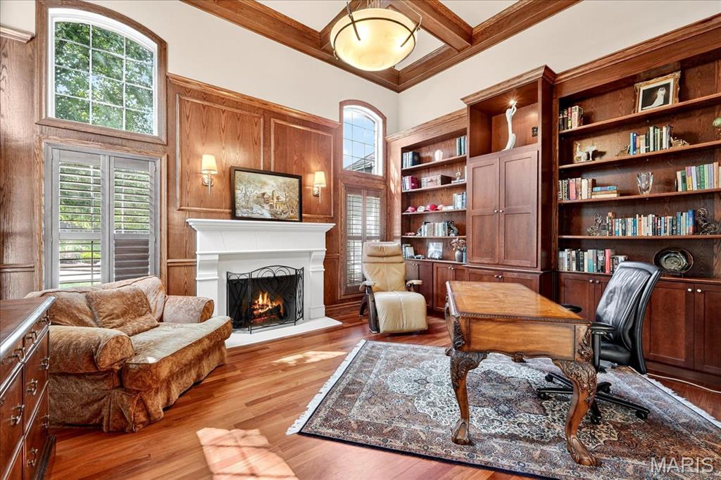 258 Meadowbrook Country Club Estate