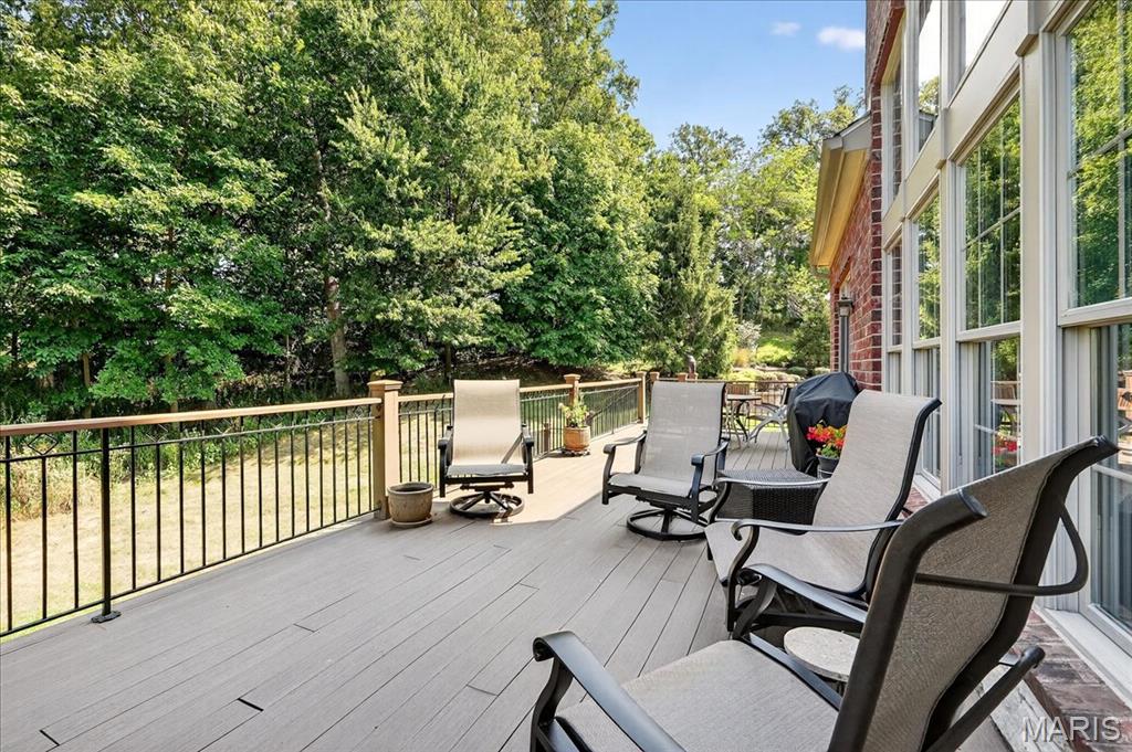 258 Meadowbrook Country Club Estate