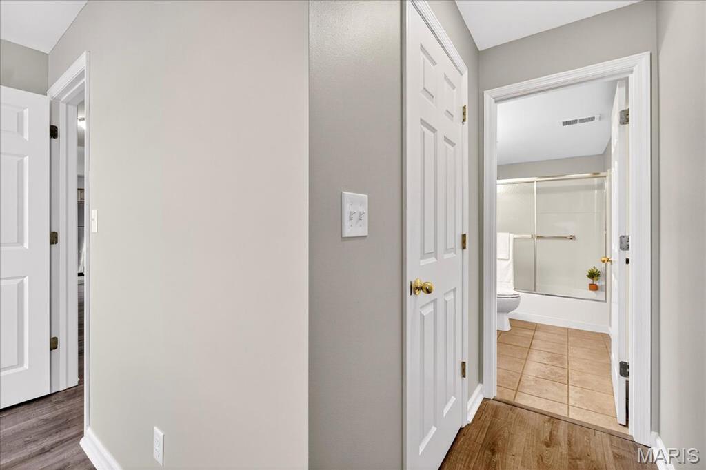 950 E East Rue De La Banque Unit: 208