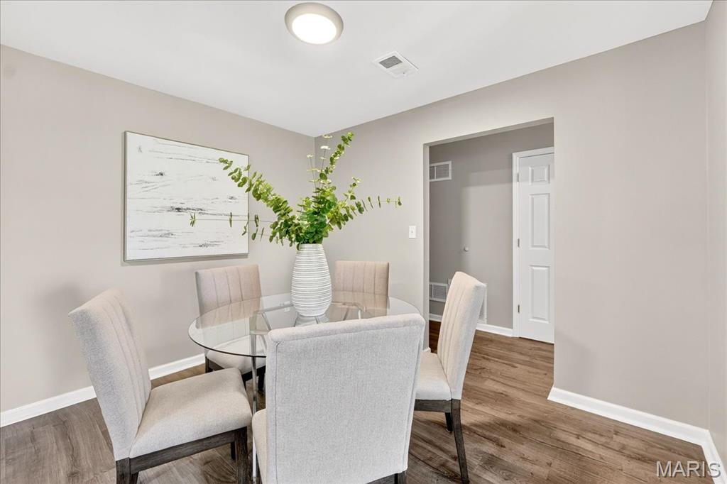 950 E East Rue De La Banque Unit: 208