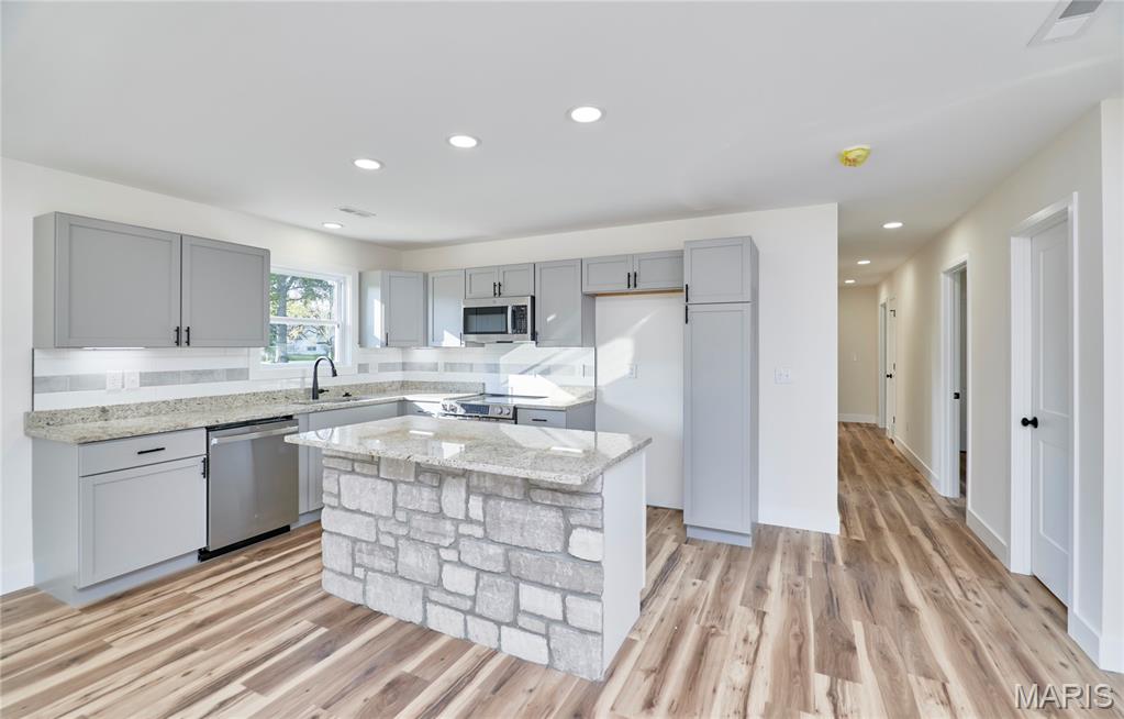 115 North Illinois Street