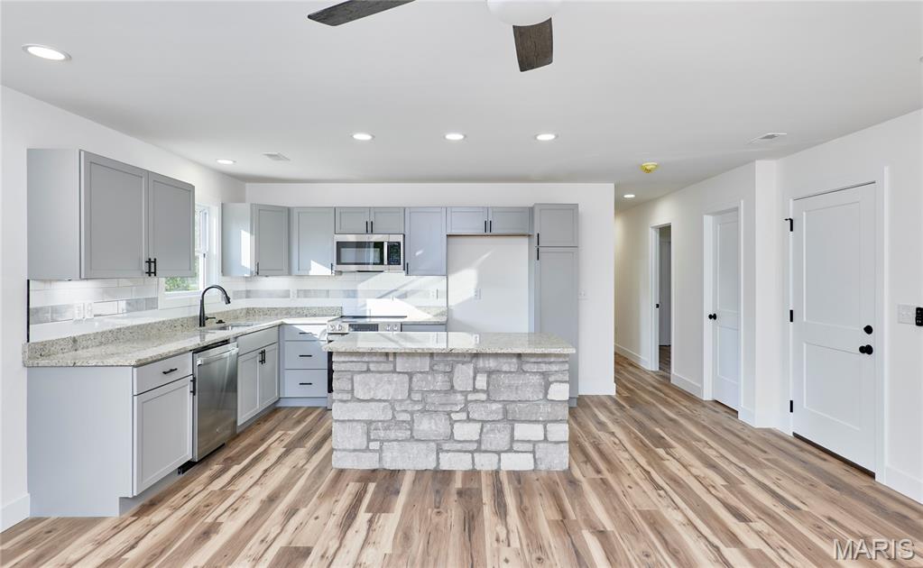 115 North Illinois Street