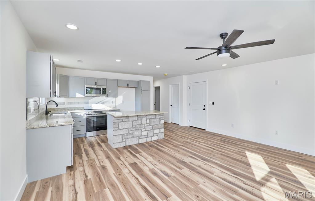 115 North Illinois Street