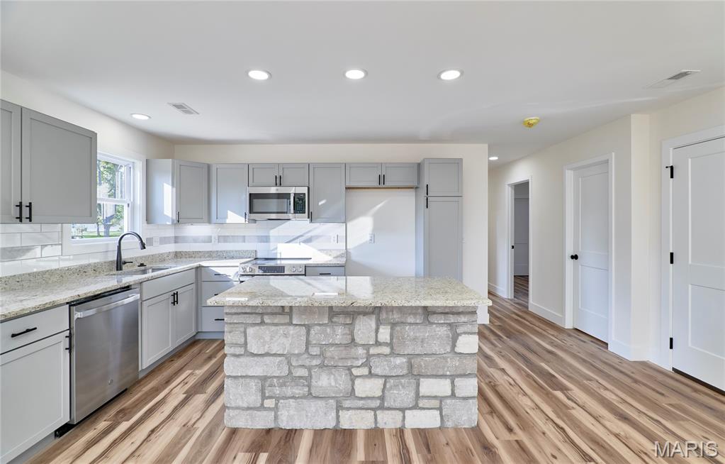 115 North Illinois Street