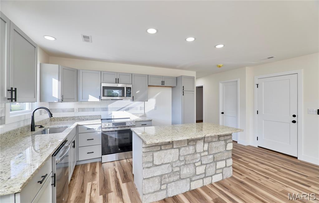 115 North Illinois Street