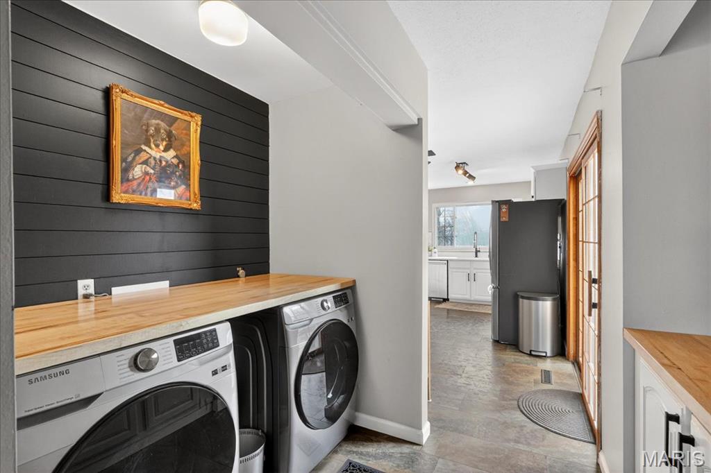 13290 Kenroyal Drive