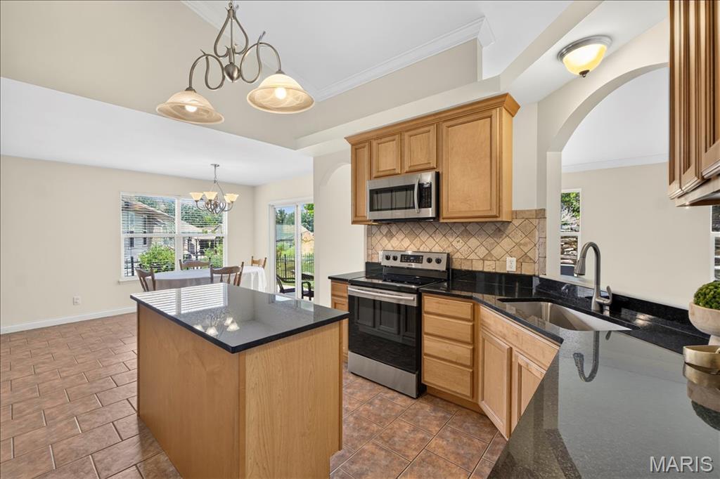 4216 Broken Rock Drive