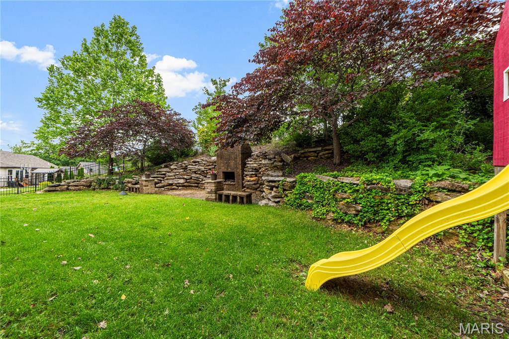 4216 Broken Rock Drive