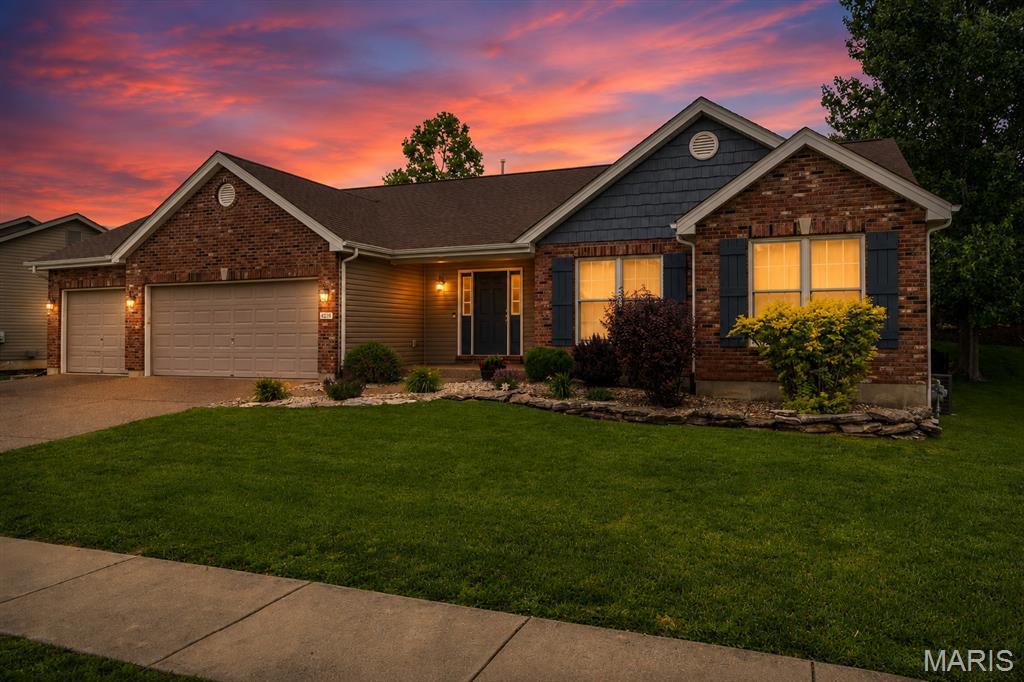 4216 Broken Rock Drive