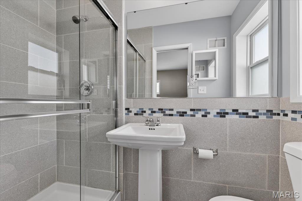 8628 Mayflower Court