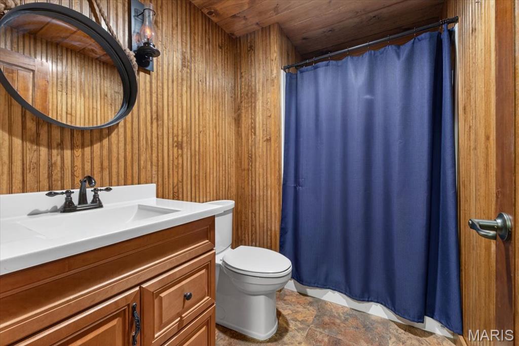 322 Pointe Loma Boulevard