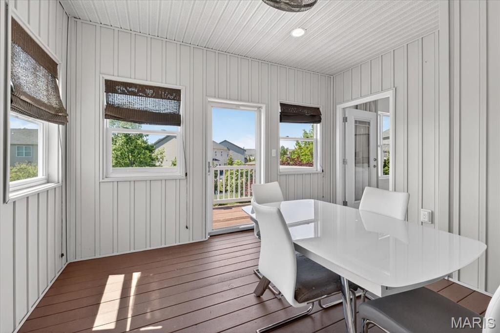 322 Pointe Loma Boulevard