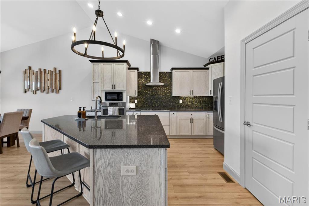 322 Pointe Loma Boulevard