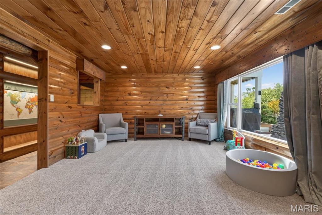 322 Pointe Loma Boulevard