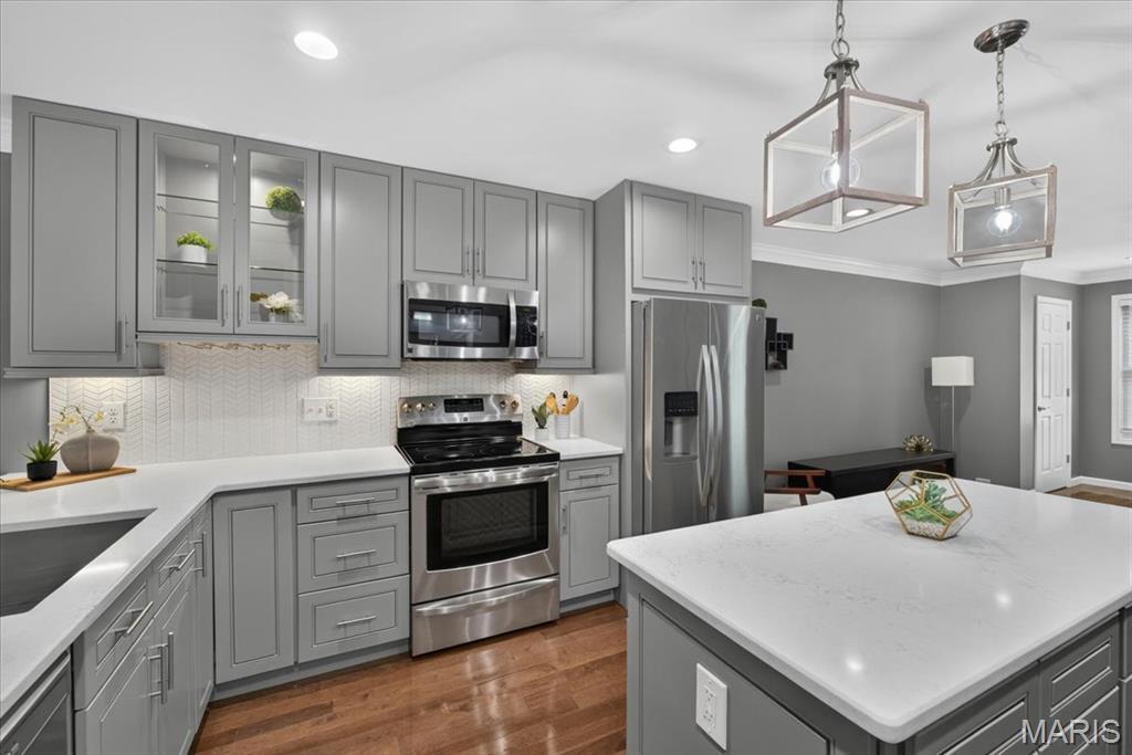 407 W Jefferson Avenue
