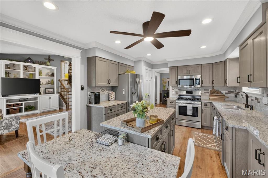 525 Country Manor Drive