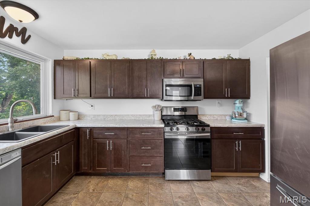 10809 Ridgecrest Drive