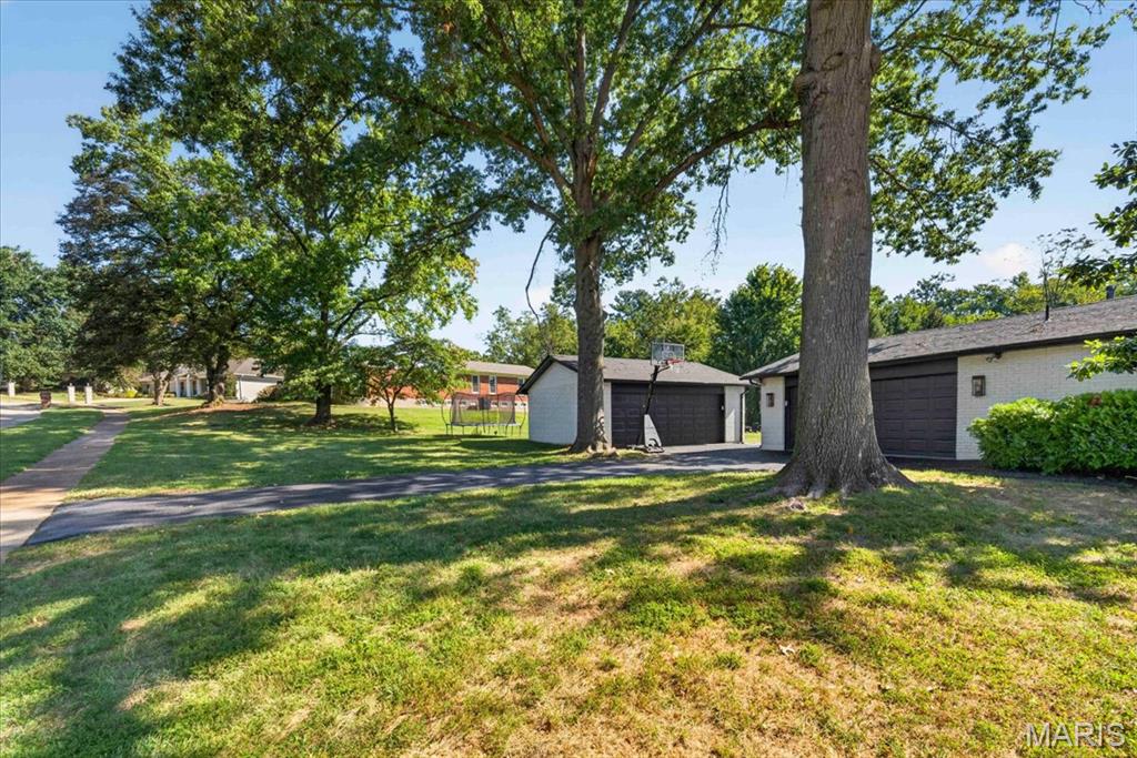 14391 Ladue Road
