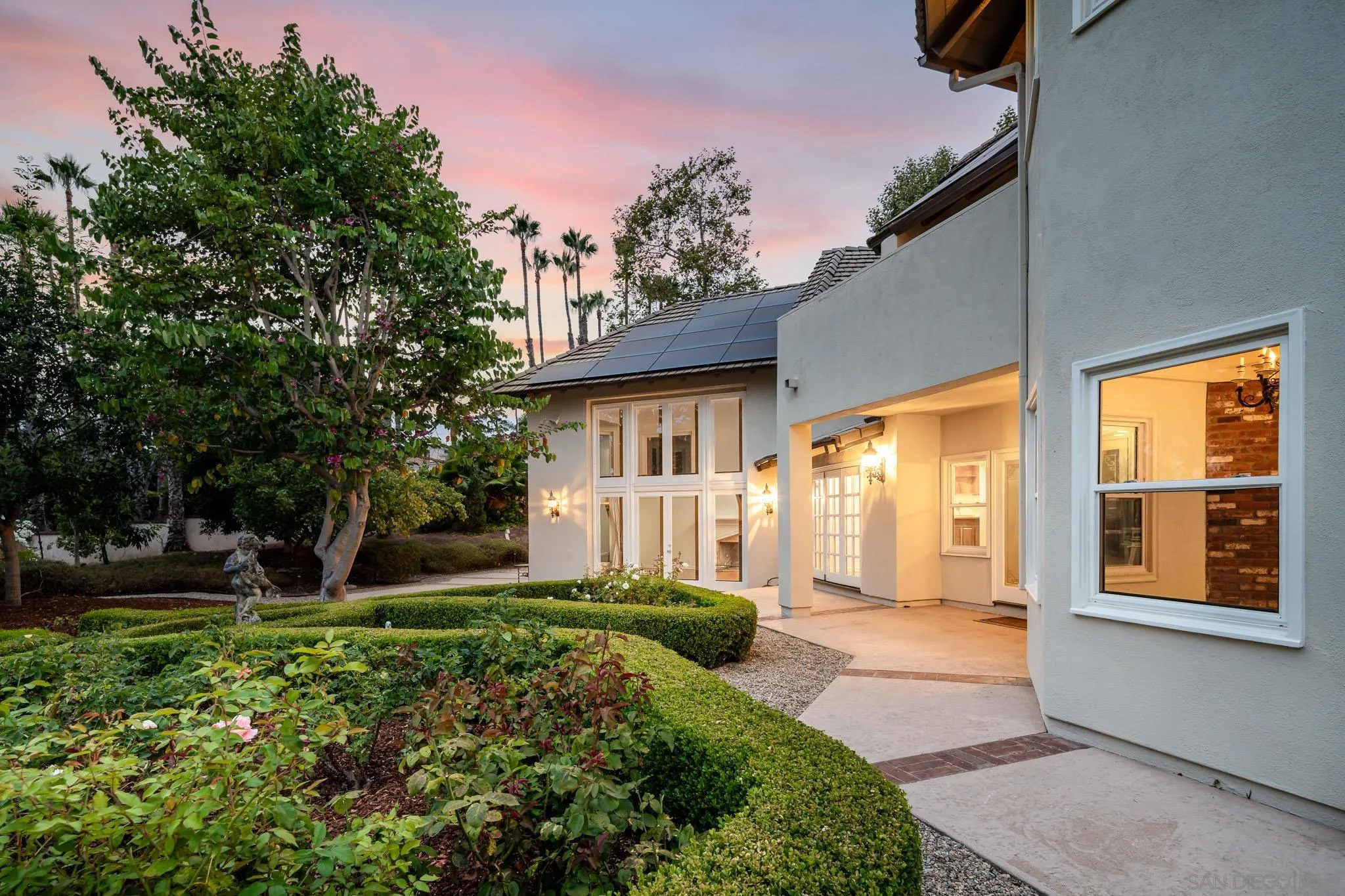 6295 Avenida Floresta