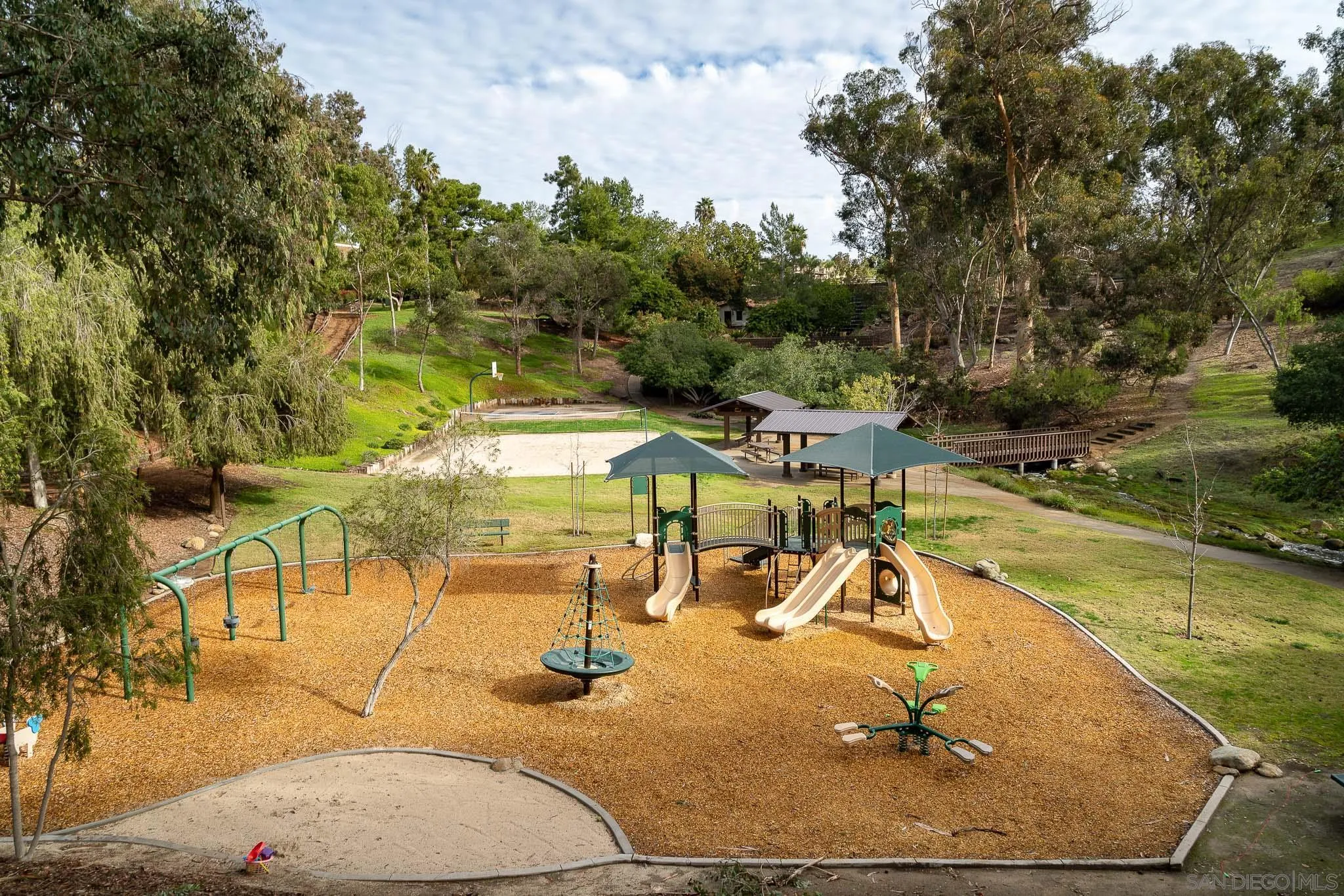 6295 Avenida Floresta