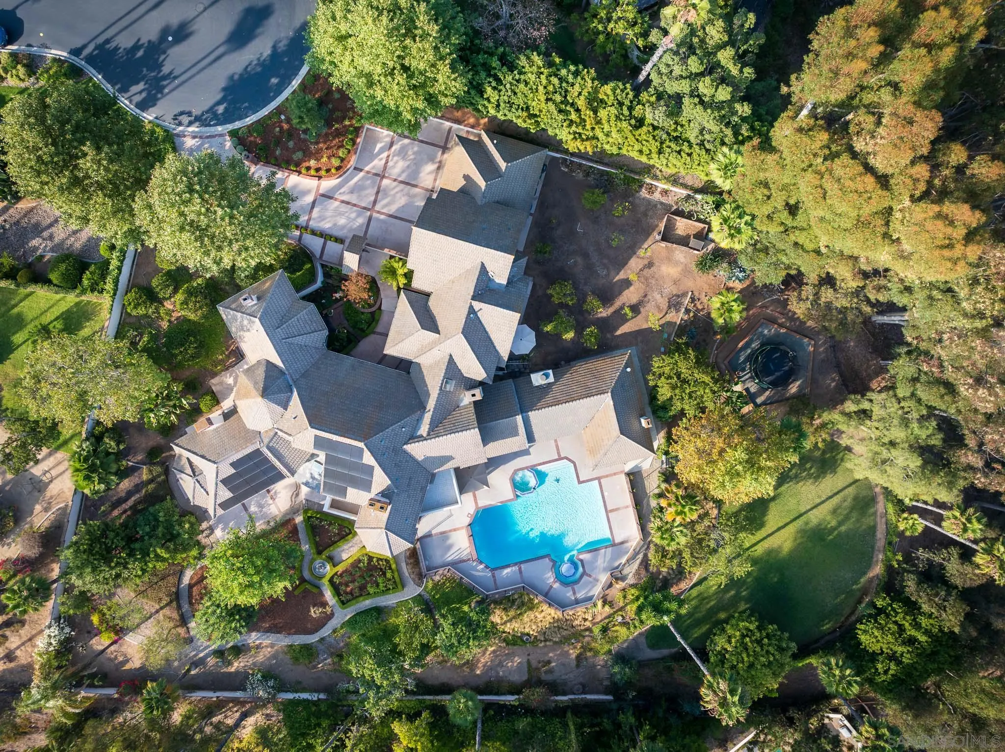 6295 Avenida Floresta