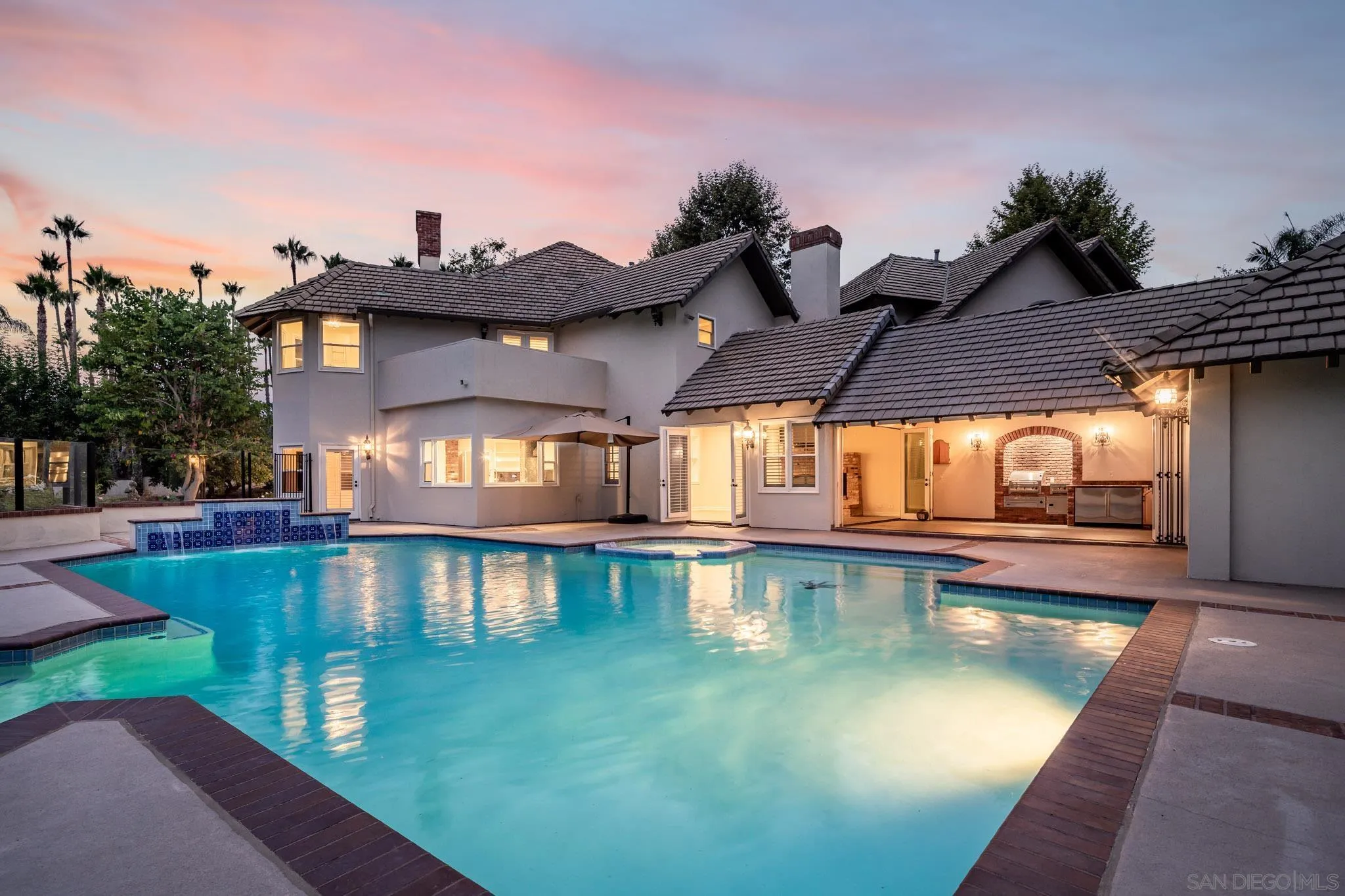 6295 Avenida Floresta