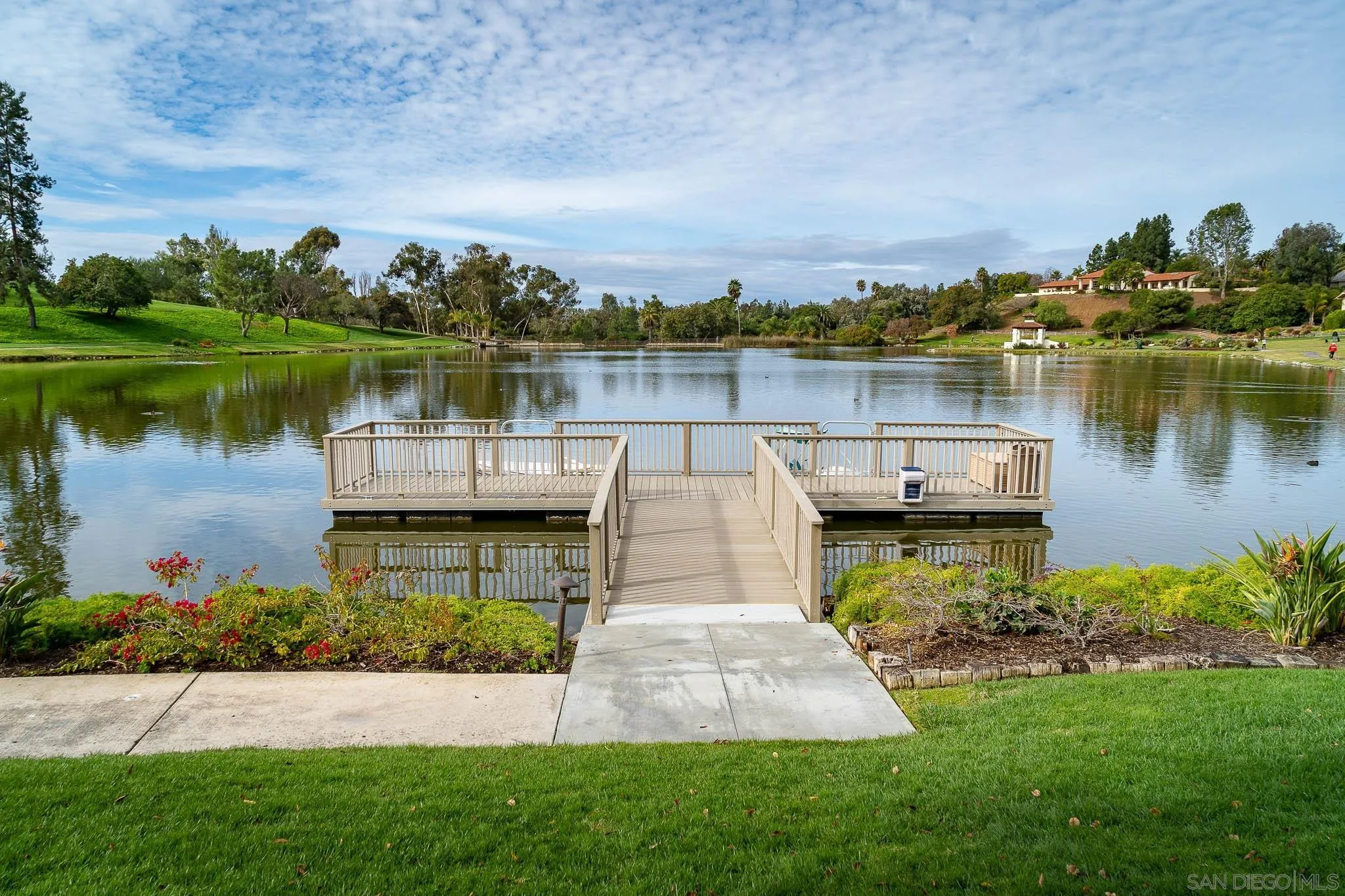 6295 Avenida Floresta