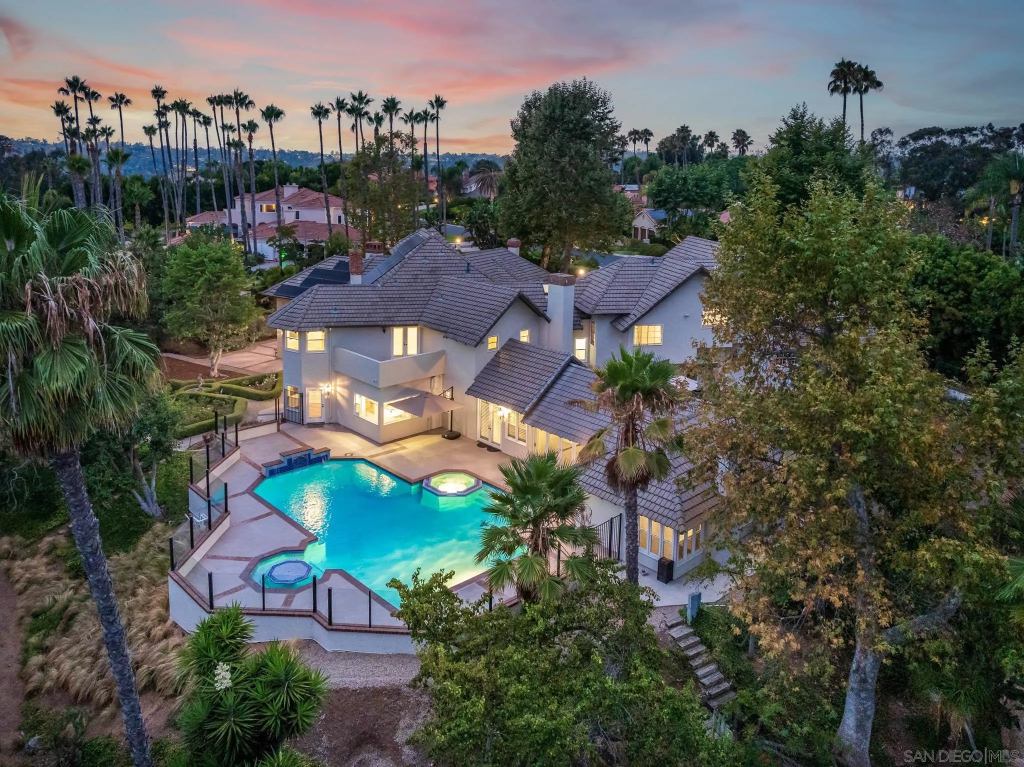 6295 Avenida Floresta