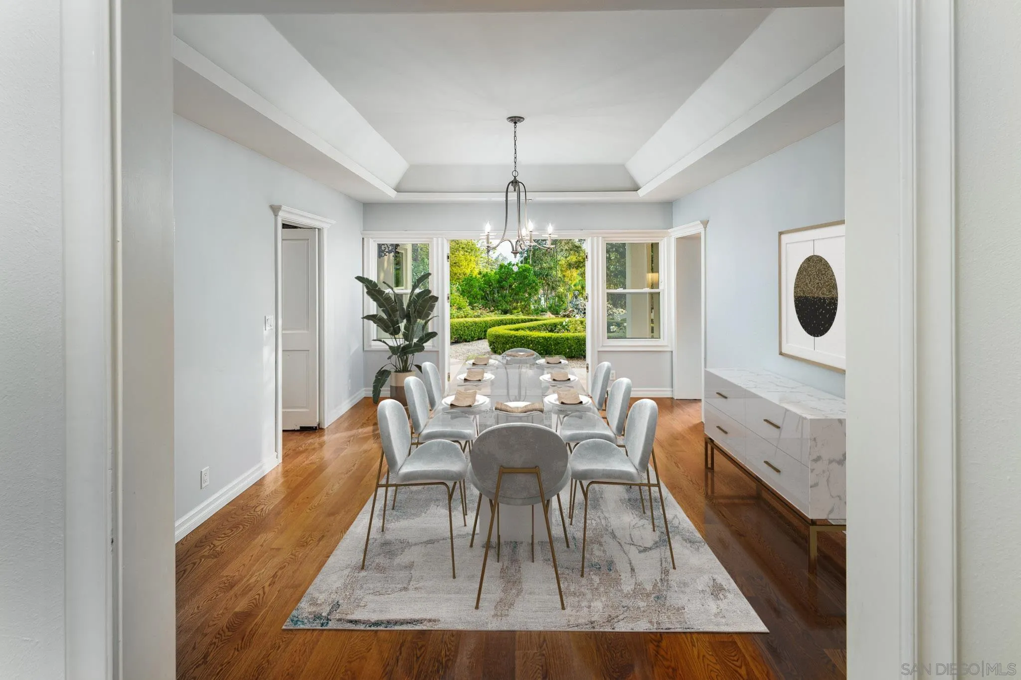 6295 Avenida Floresta