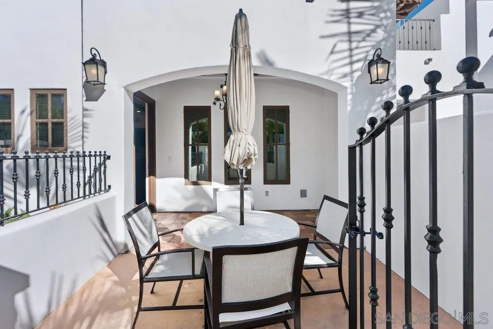 7319 Estrella De Mar Rd 10