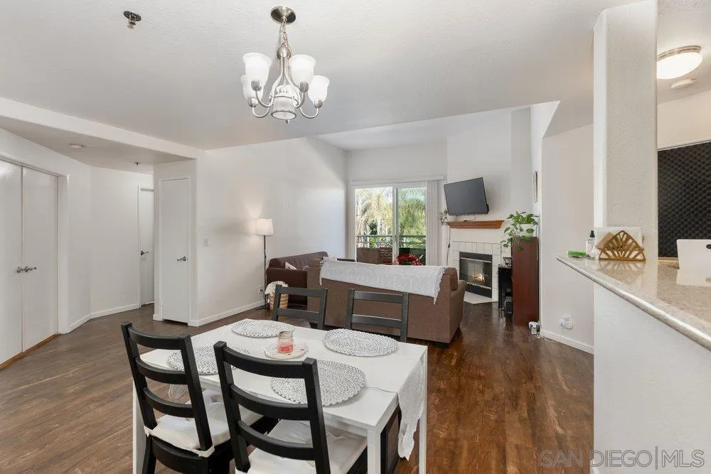 3969 Mahaila Ave Unit 209