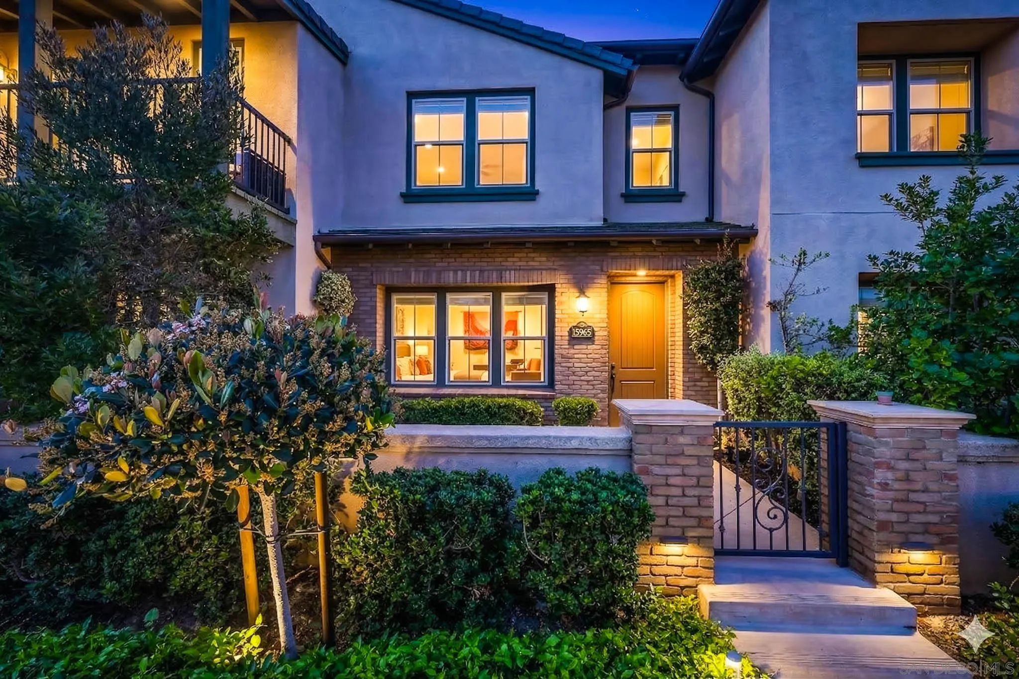 15965 Parkview Loop