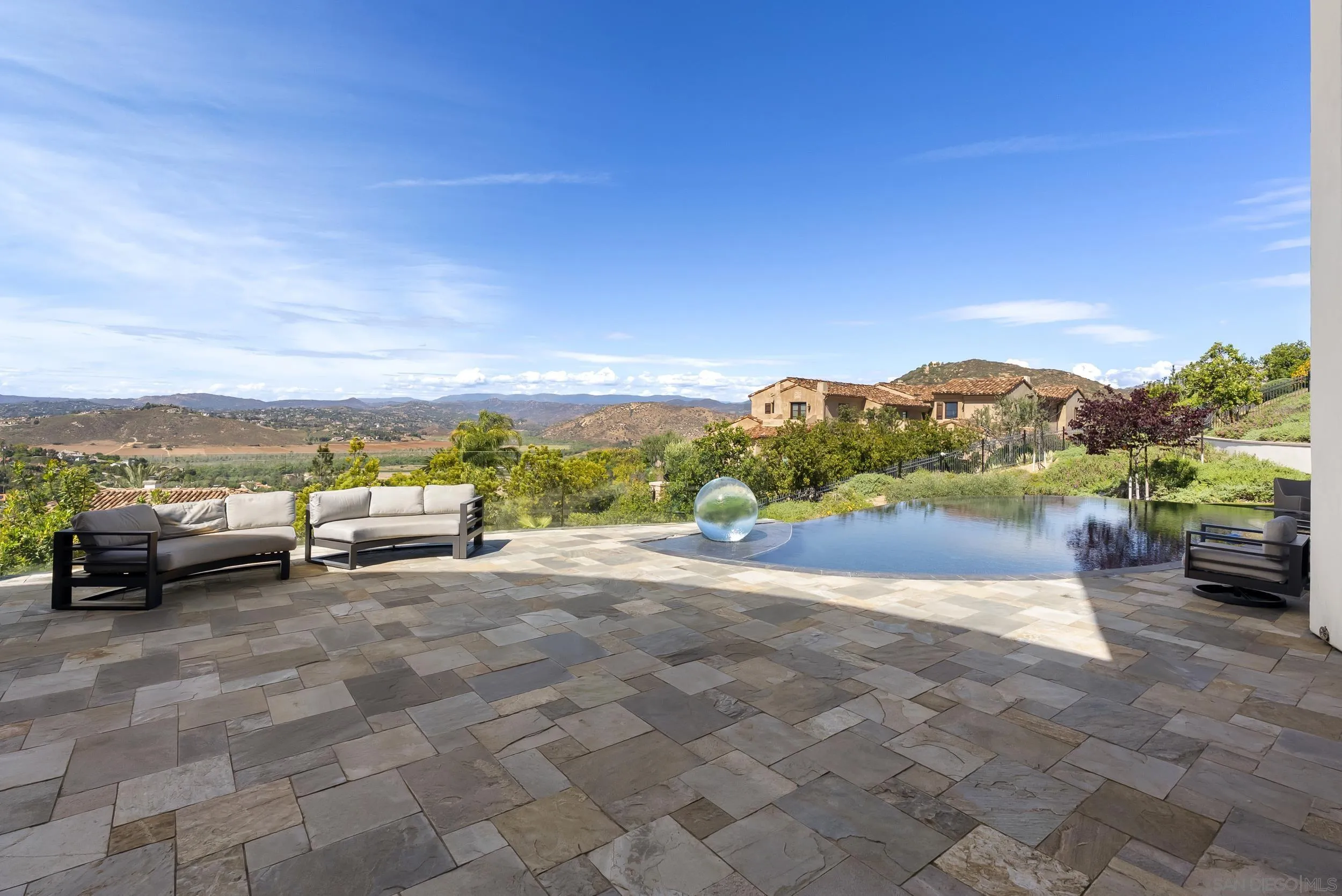 13220 Highlands Ranch Rd