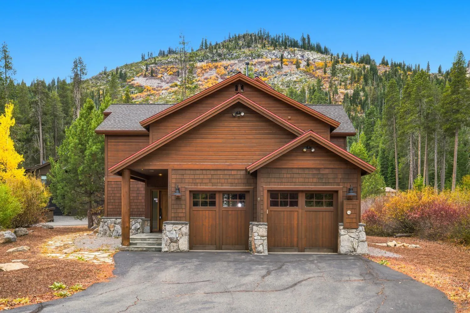 16225 Pine Ct Truckee CA