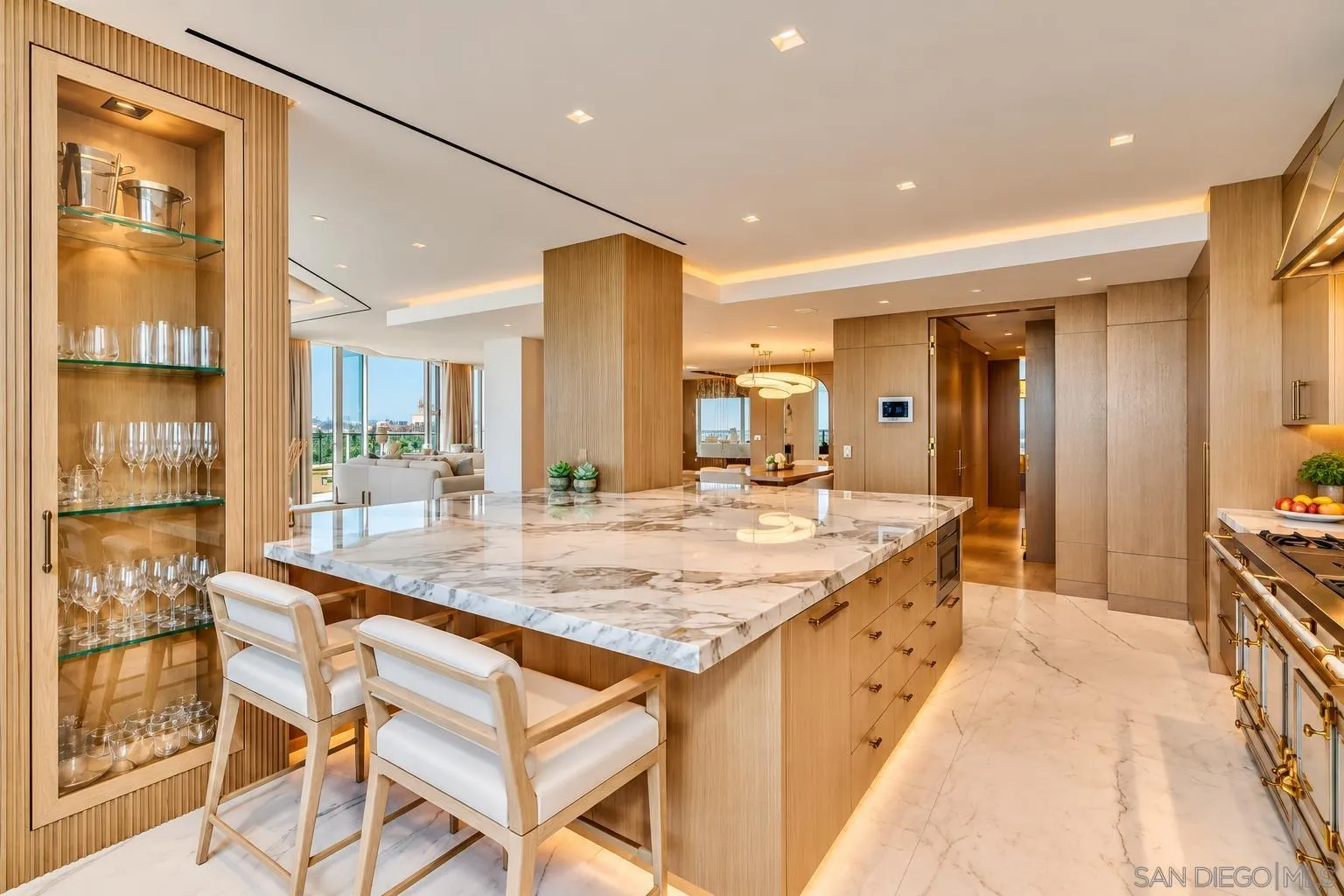 2500 Sixth Ave Unit Penthouse 4