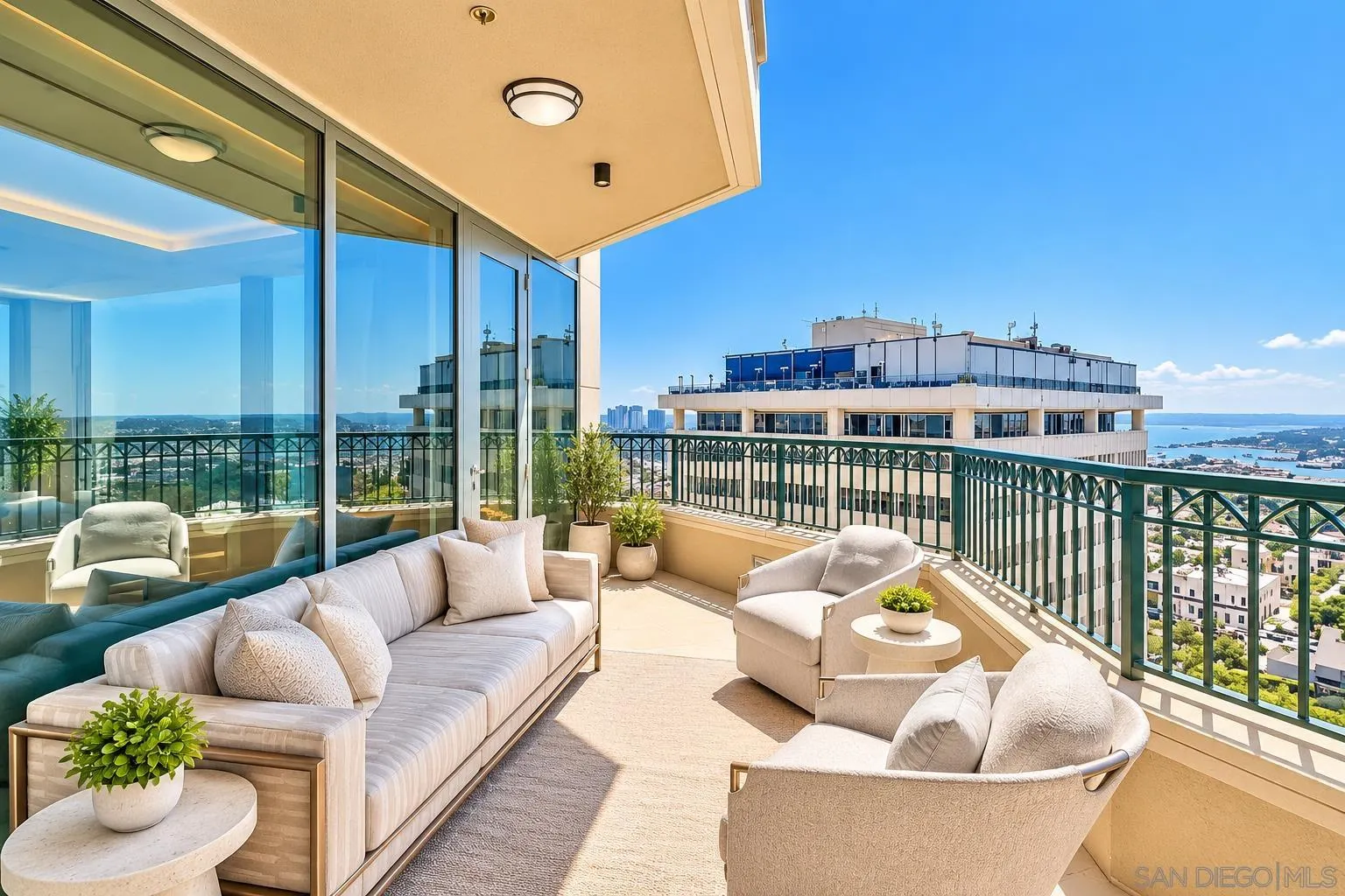 2500 Sixth Ave Unit Penthouse 4