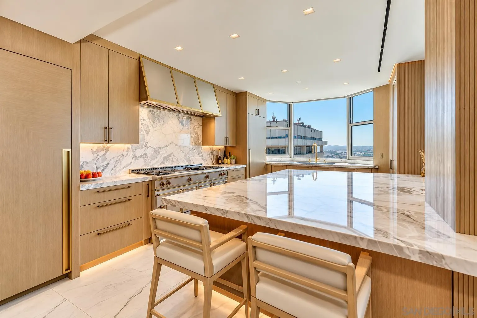 2500 Sixth Ave Unit Penthouse 4
