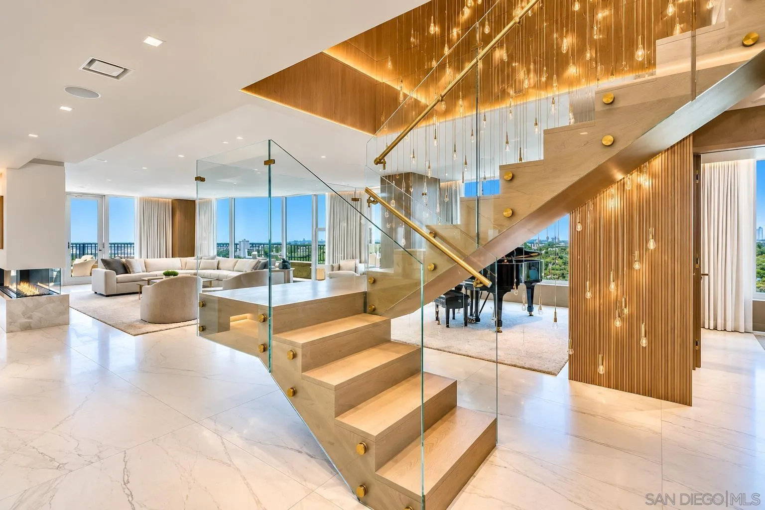 2500 Sixth Ave Unit Penthouse 4